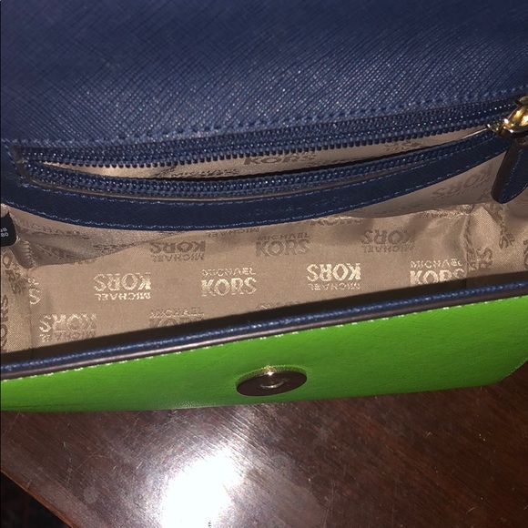 Michael Kors Karla Mini Convertible Crossbody Bag - Picture 4 of 6